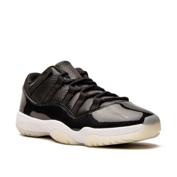 Air Jordan 11 Low "72 - 10" sneakers - Picture 2 of 5